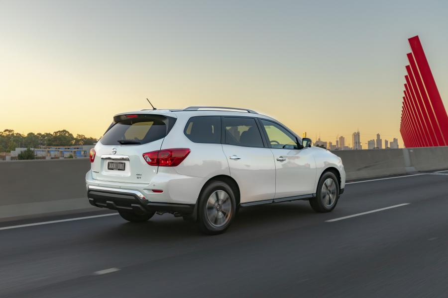  Nissan Pathfinder ST (R52) 2017 года  (AU) (фото 4 из 40)